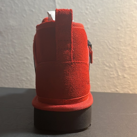 UGG Neumel Boot: Snapback - Picture 5 of 8